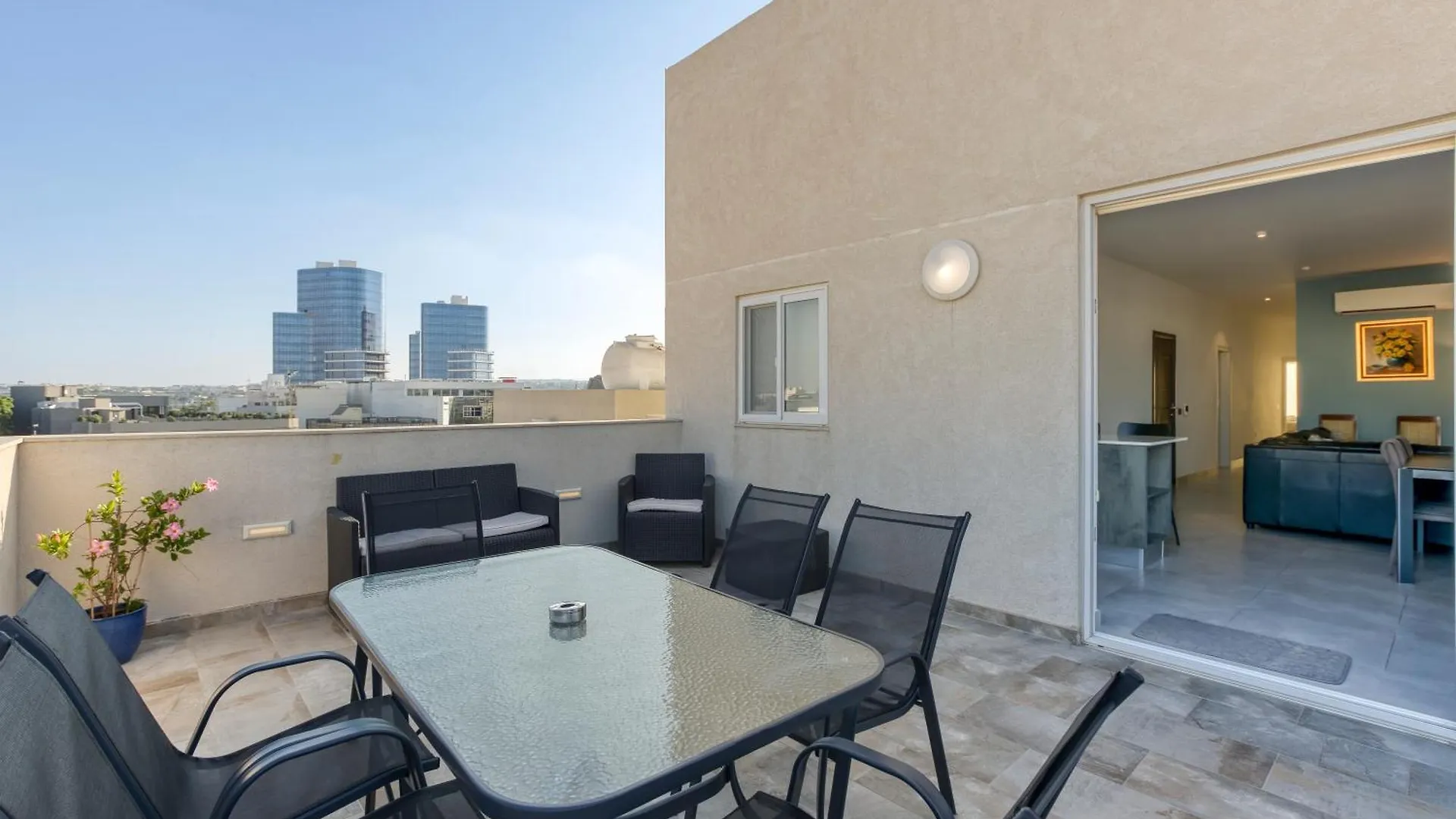 Annitchka Mansions - Penthouse In Central Malta Birkirkara 0*,  Malta