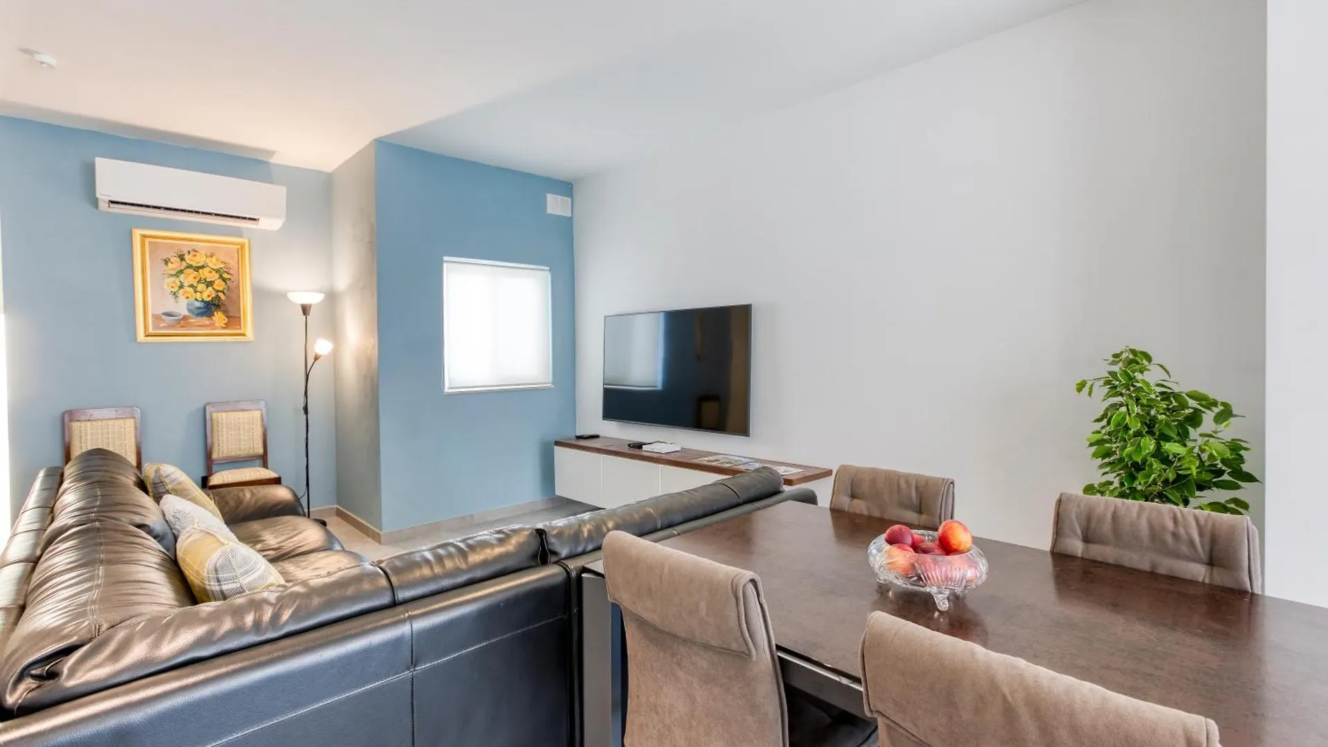 Apartment Annitchka Mansions - Penthouse In Central Malta Birkirkara Malta