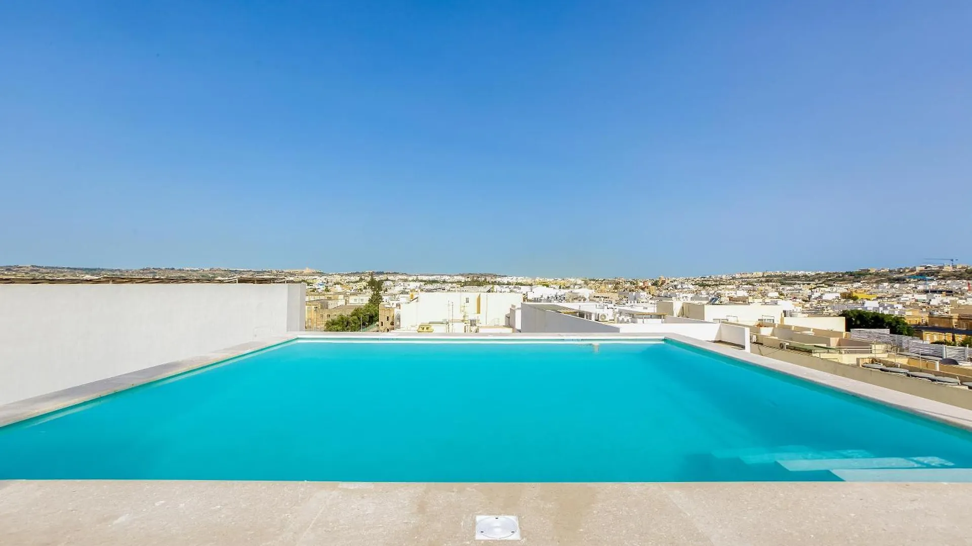 Annitchka Mansions - Penthouse In Central Malta Birkirkara Apartment
