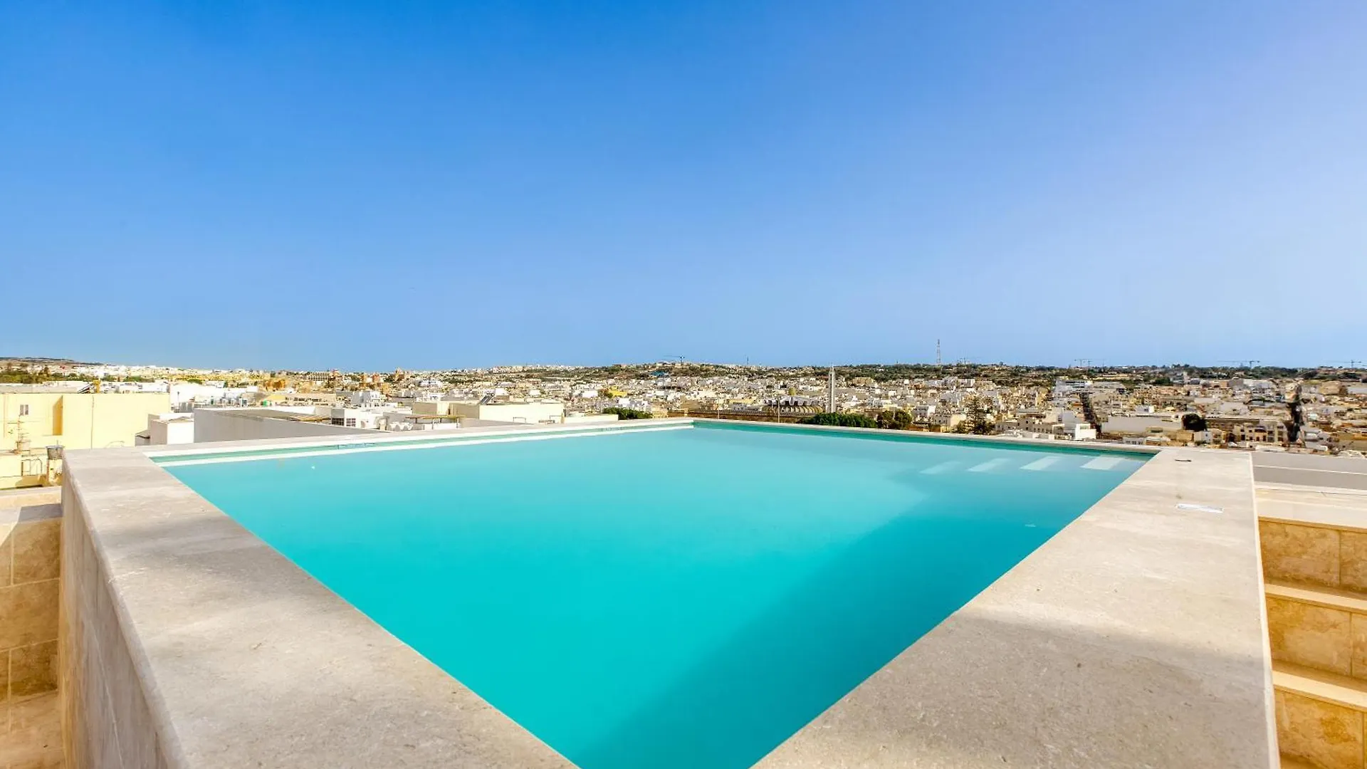 Apartment Annitchka Mansions - Penthouse In Central Malta Birkirkara